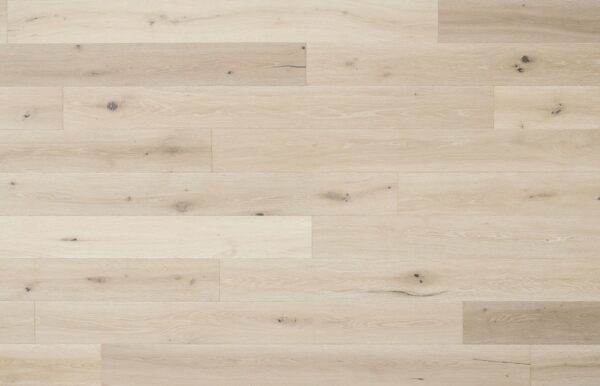 Montage European Oak Lazio Engineered Hardwood Swatch Variation